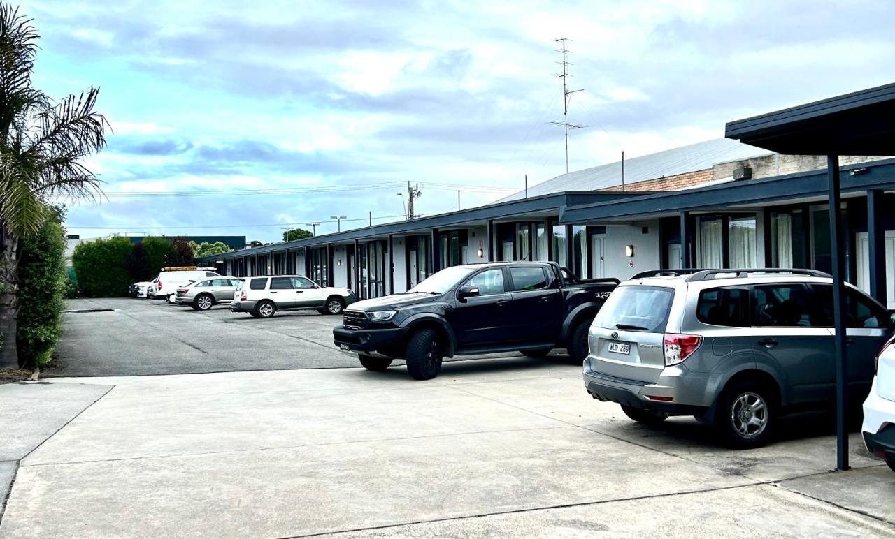 Colac Central Motel Esterno foto