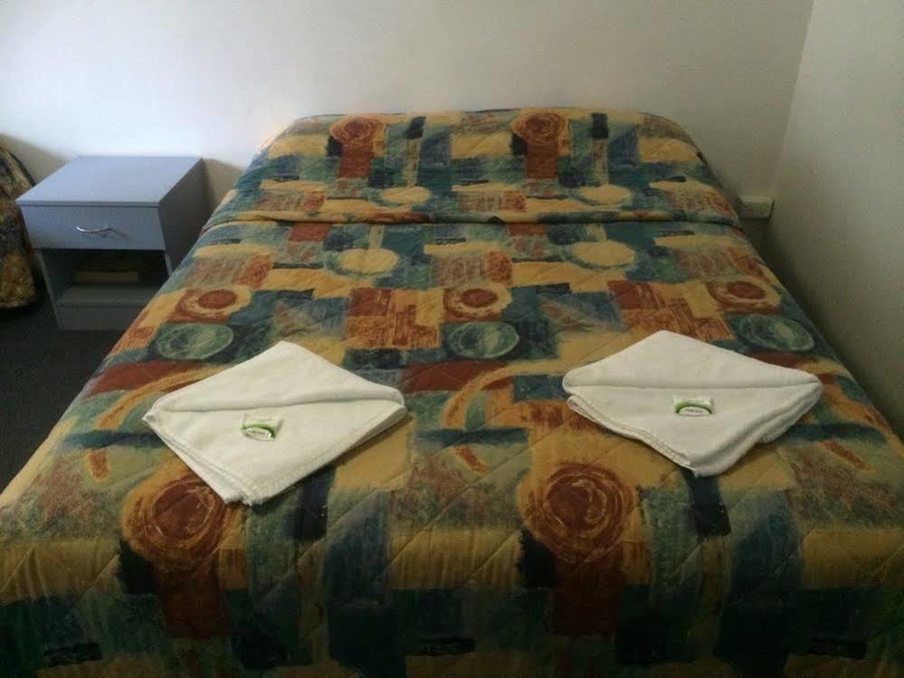 Colac Central Motel Esterno foto